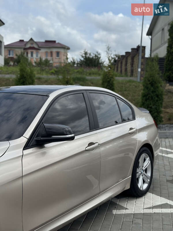 Седан BMW 3 Series 2015 в Кременце
