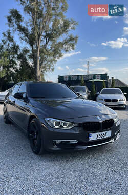 Седан BMW 3 Series 2012 в Новомосковську