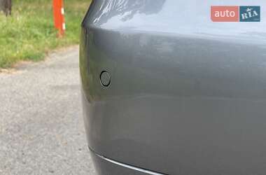 Седан BMW 3 Series 2011 в 