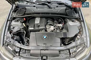 Седан BMW 3 Series 2011 в 