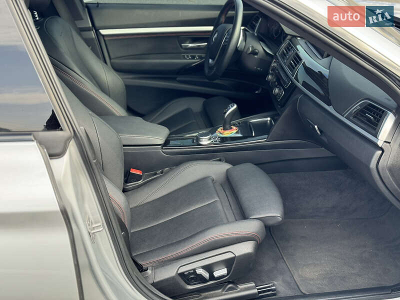 Седан BMW 3 Series 2017 в Києві