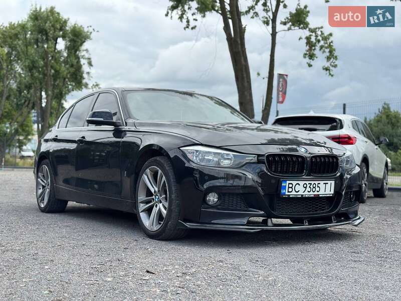 Седан BMW 3 Series 2016 в Львові
