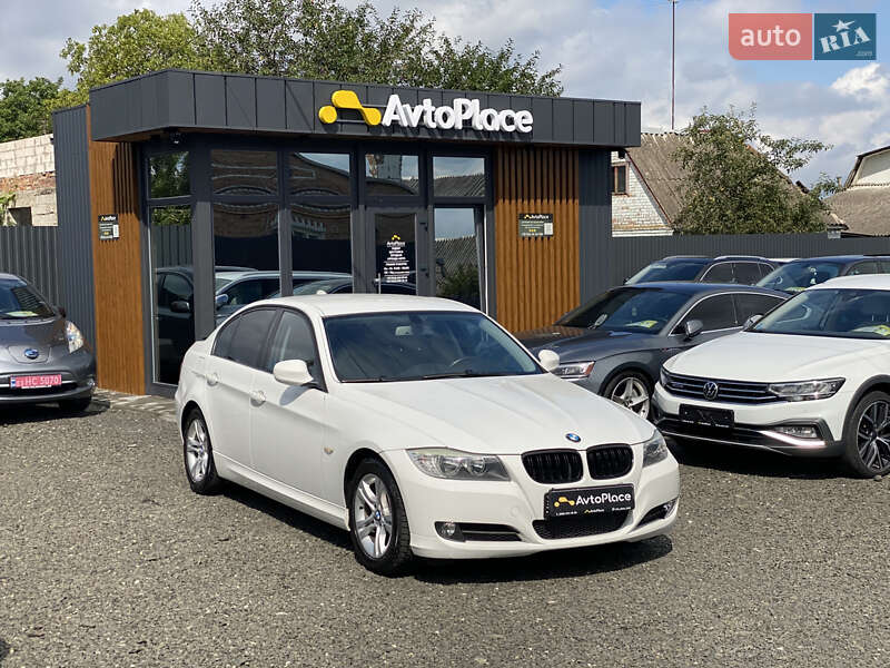 Седан BMW 3 Series 2009 в Луцке