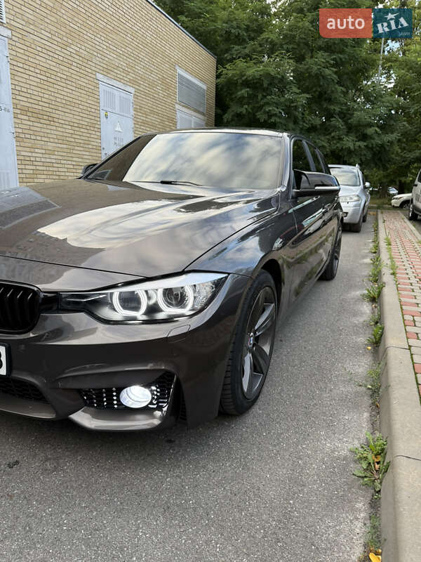 Универсал BMW 3 Series 2015 в Киеве