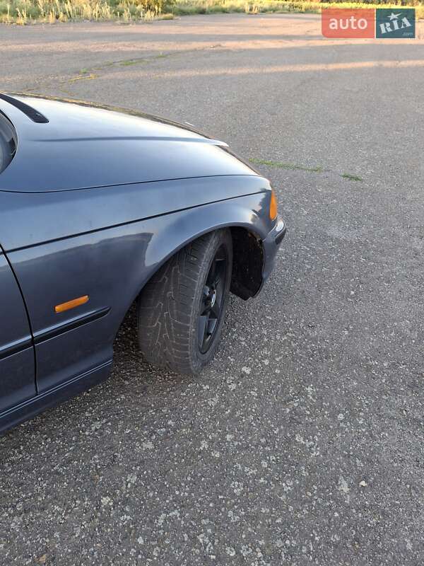 Седан BMW 3 Series 1998 в Мурованих Курилівцях