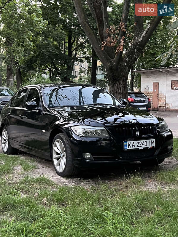Седан BMW 3 Series 2011 в Києві
