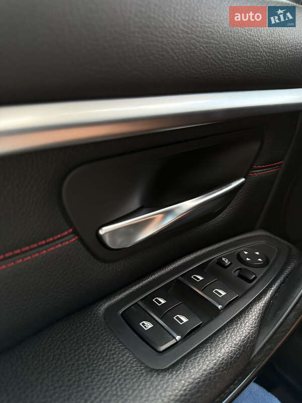 Седан BMW 3 Series 2017 в Киеве