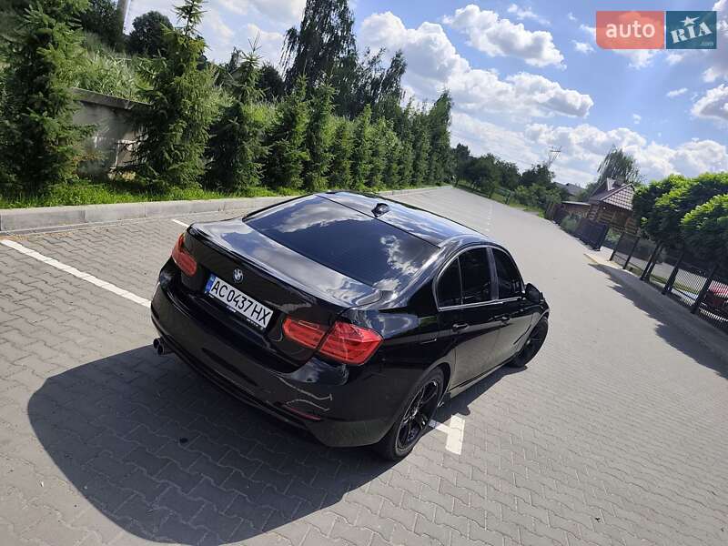Седан BMW 3 Series 2015 в Луцьку