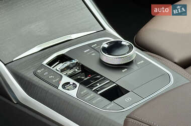 Седан BMW 3 Series 2025 в 