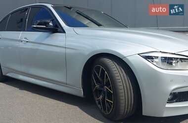 Седан BMW 3 Series 2017 в Киеве