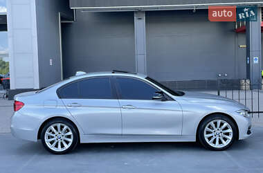 Седан BMW 3 Series 2016 в Киеве