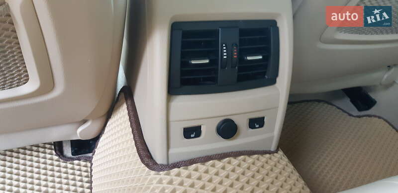 Седан BMW 3 Series 2013 в Корюковке