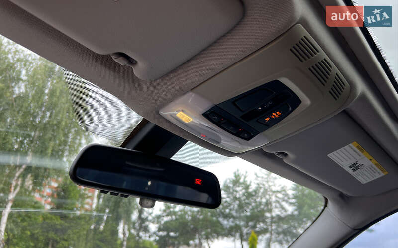 Седан BMW 3 Series 2013 в Львове