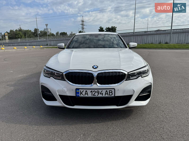 Седан BMW 3 Series 2019 в Киеве