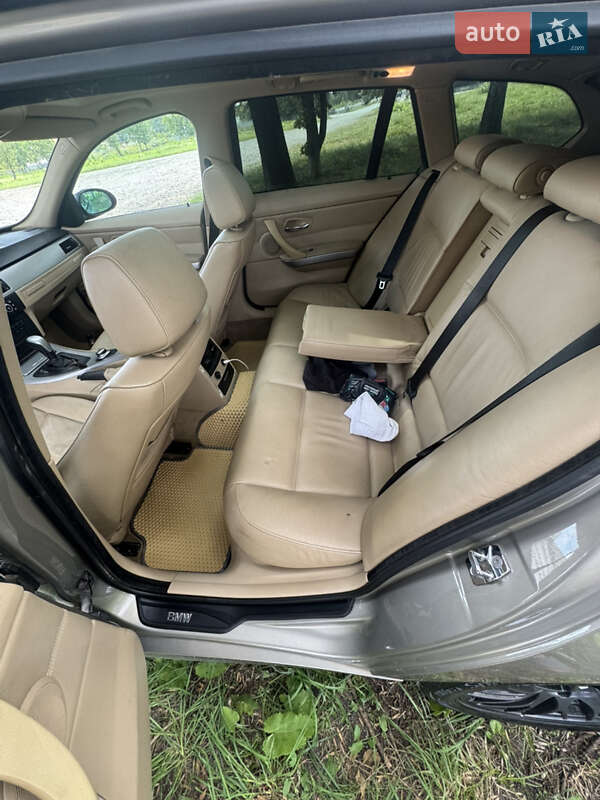 Універсал BMW 3 Series 2007 в Новоселиці