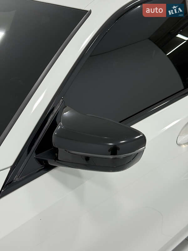 Седан BMW 3 Series 2019 в Одесі