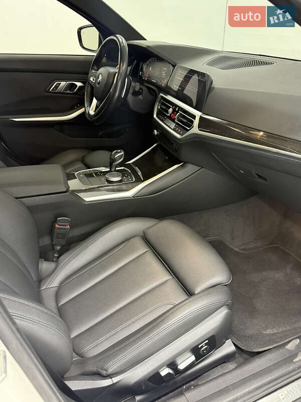 Седан BMW 3 Series 2019 в Одесі