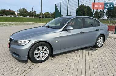 Седан BMW 3 Series 2005 в Бучаче