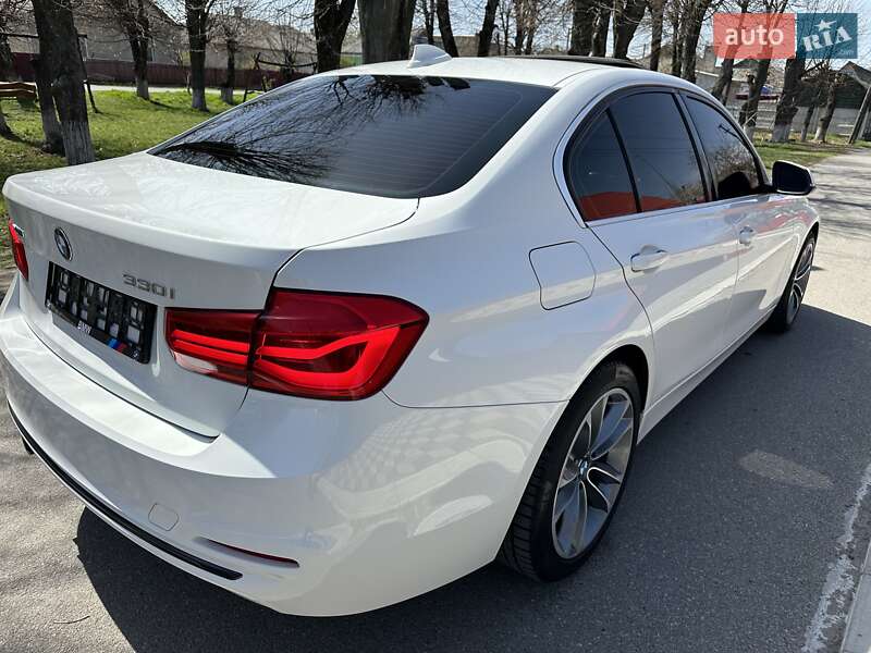 Седан BMW 3 Series 2018 в Тульчині