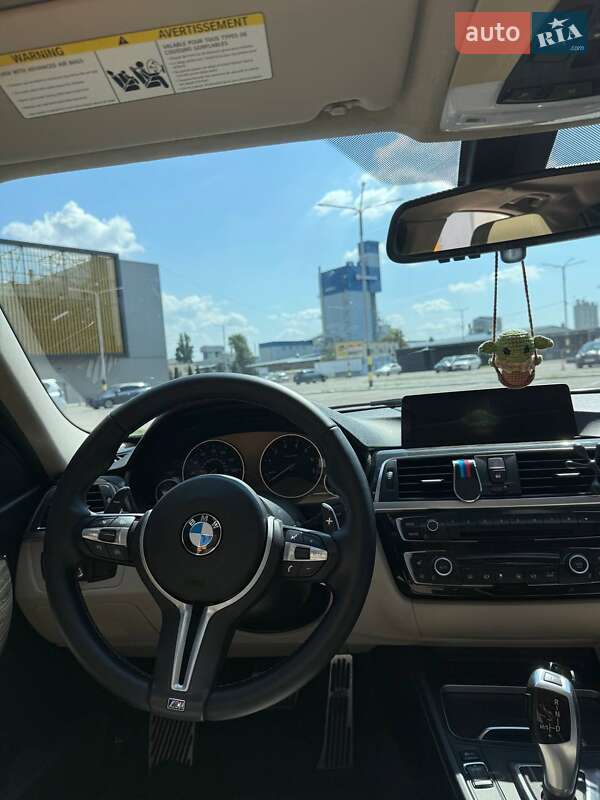 Седан BMW 3 Series 2016 в Києві