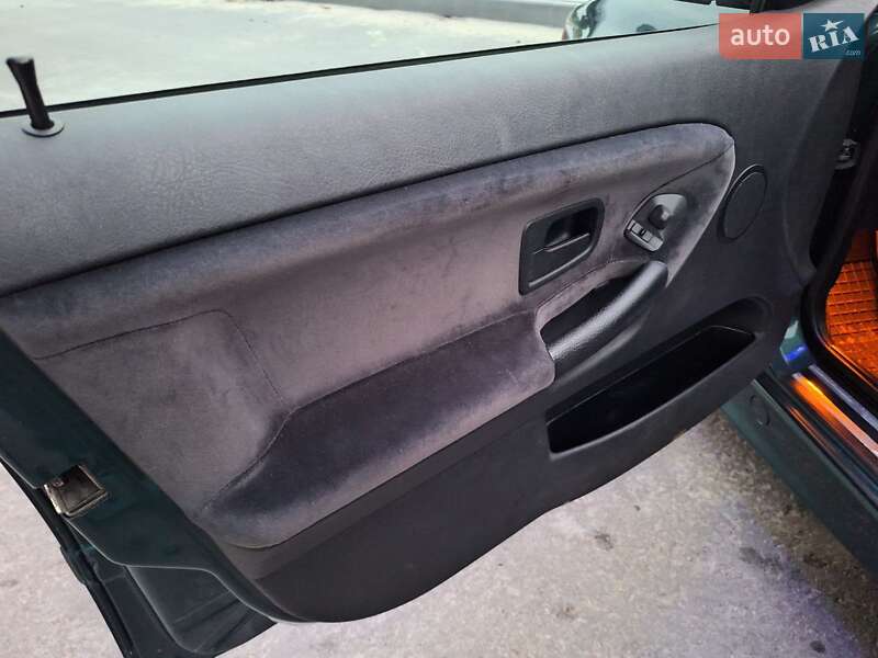 Седан BMW 3 Series 1997 в Киеве