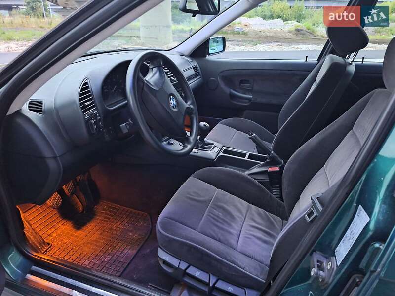 Седан BMW 3 Series 1997 в Киеве