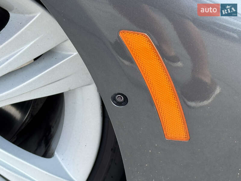 Седан BMW 3 Series 2017 в Киеве