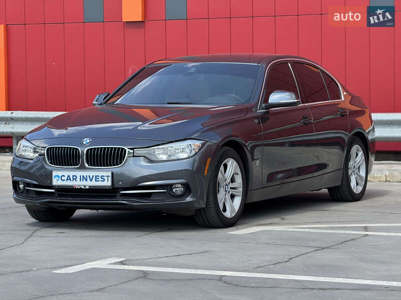 Седан BMW 3 Series 2017 в Киеве