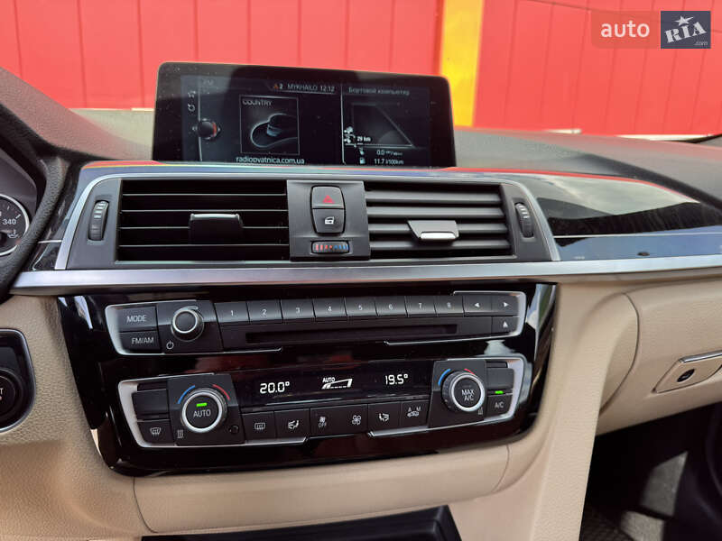 Седан BMW 3 Series 2017 в Киеве