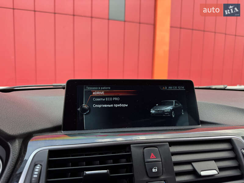 Седан BMW 3 Series 2017 в Киеве