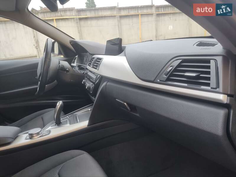 Универсал BMW 3 Series 2019 в Виннице фото 24 Универсал BMW 3 Series 2019 в Виннице