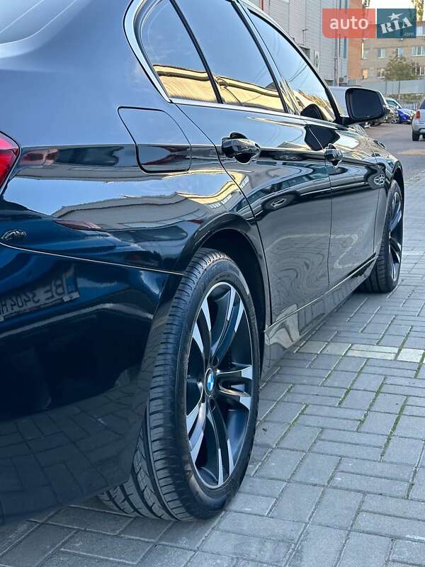 Седан BMW 3 Series 2017 в Баштанці