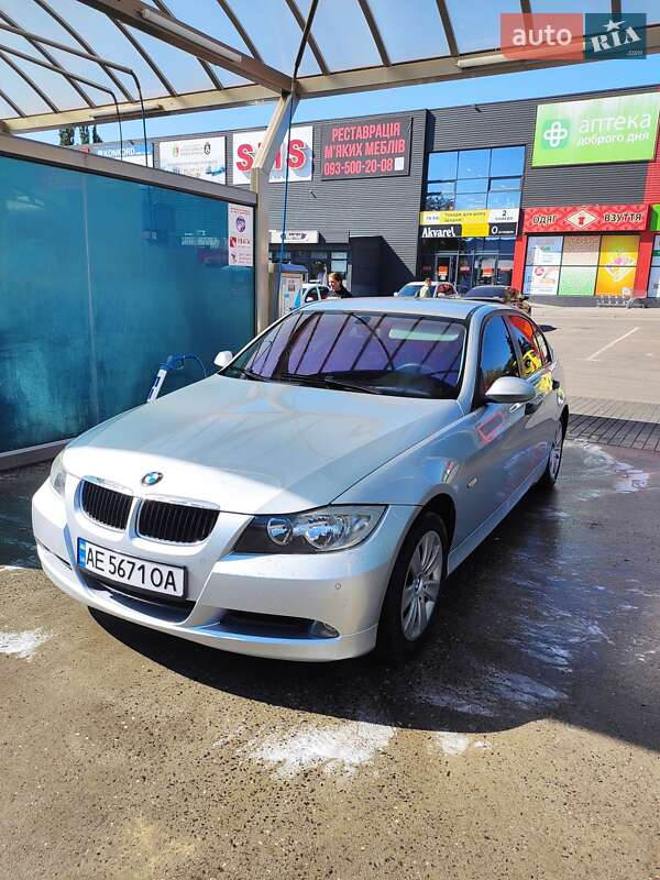 Седан BMW 3 Series 2006 в Кривому Розі