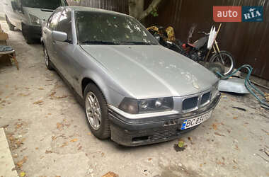 Седан BMW 3 Series 1991 в Ромнах