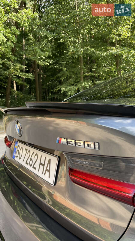 Седан BMW 3 Series 2019 в Львові