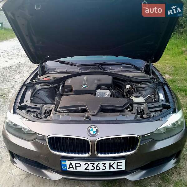 Седан BMW 3 Series 2013 в Львові