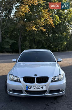 Седан BMW 3 Series 2005 в Первомайську