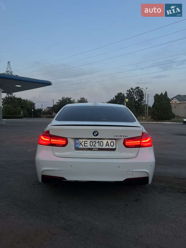 Седан BMW 3 Series 2018 в Кам'янському