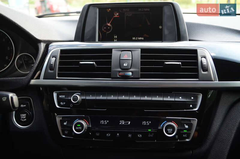 Седан BMW 3 Series 2016 в Києві