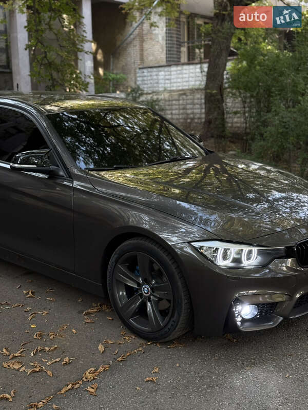 Универсал BMW 3 Series 2015 в Киеве