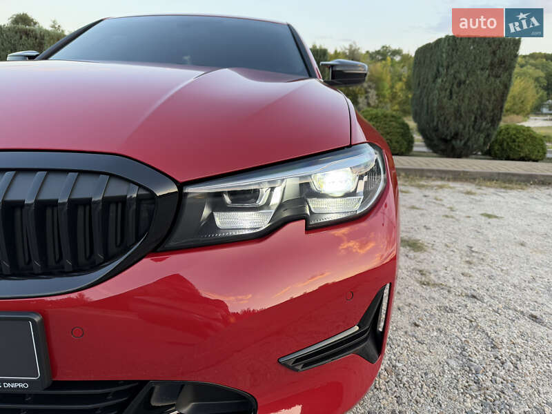 Седан BMW 3 Series 2022 в Дніпрі