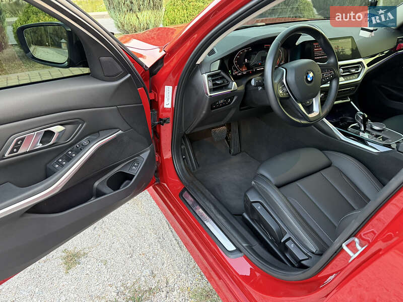 Седан BMW 3 Series 2022 в Дніпрі