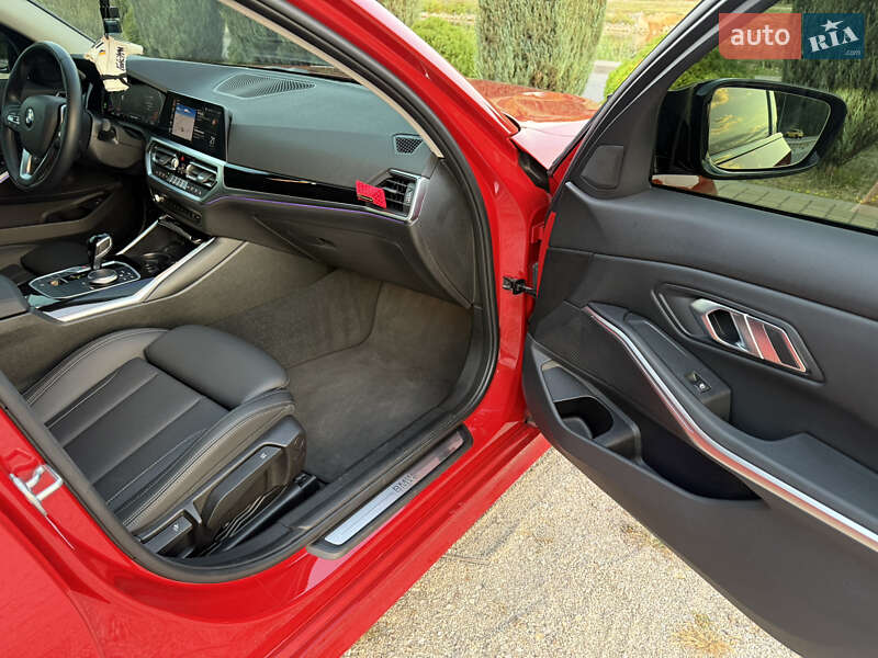 Седан BMW 3 Series 2022 в Дніпрі