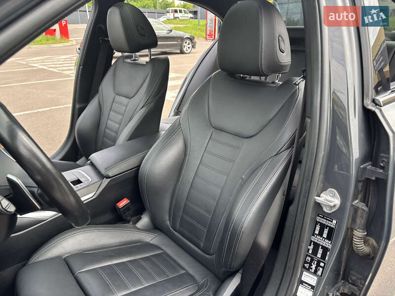 Седан BMW 3 Series 2019 в Рівному