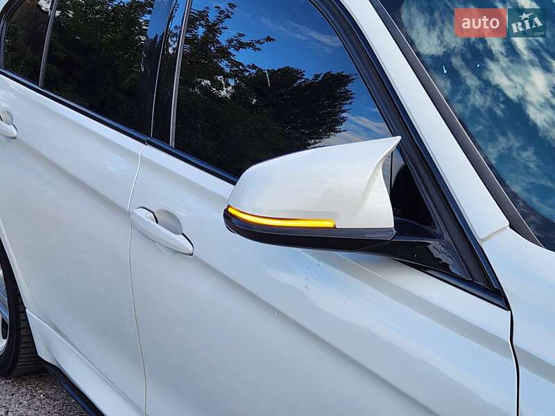 Седан BMW 3 Series 2017 в Ровно