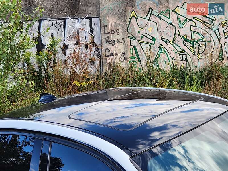 Седан BMW 3 Series 2017 в Ровно