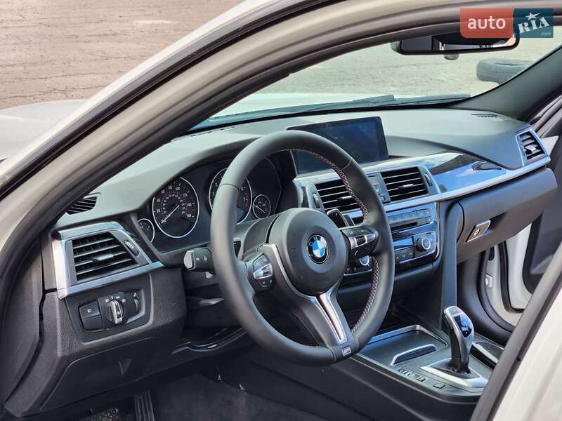 Седан BMW 3 Series 2017 в Ровно