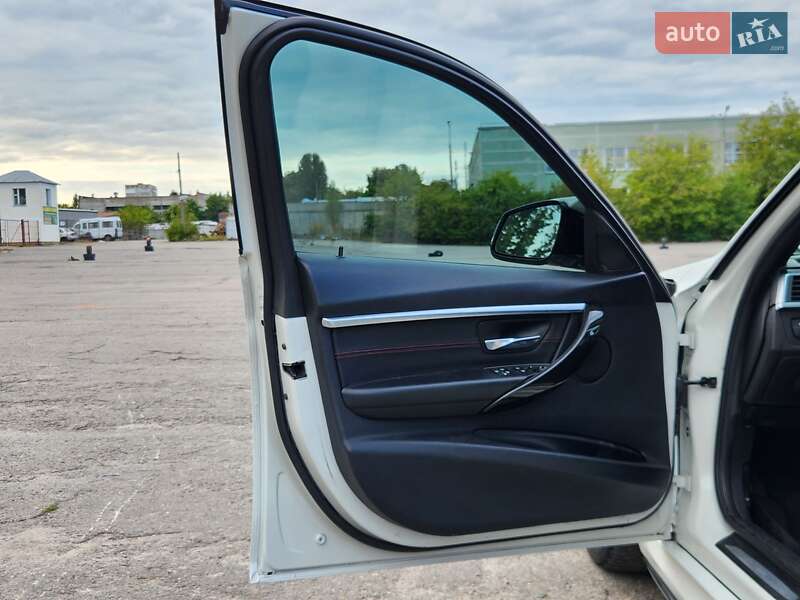 Седан BMW 3 Series 2017 в Ровно