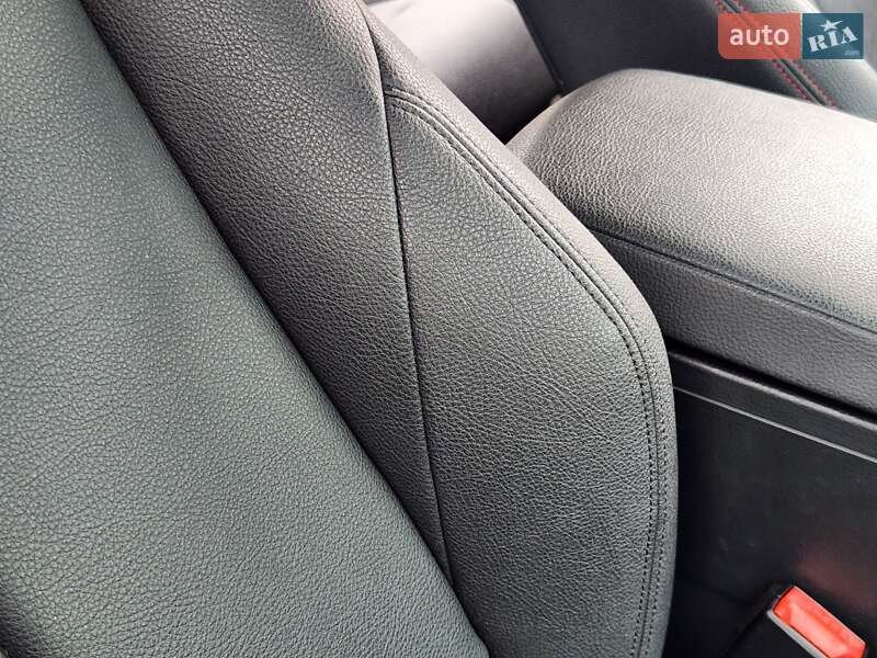 Седан BMW 3 Series 2017 в Ровно