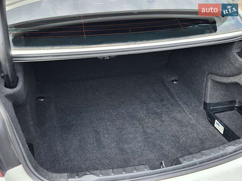 Седан BMW 3 Series 2016 в Ровно фото 16 Седан BMW 3 Series 2016 в Ровно